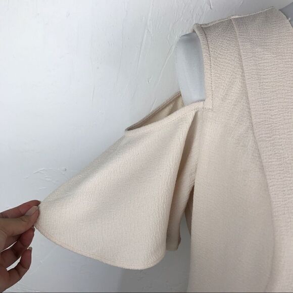 Neiman Marcus Cream Textured Cold Shoulder A-line Dress 4 - Picture 2 of 6